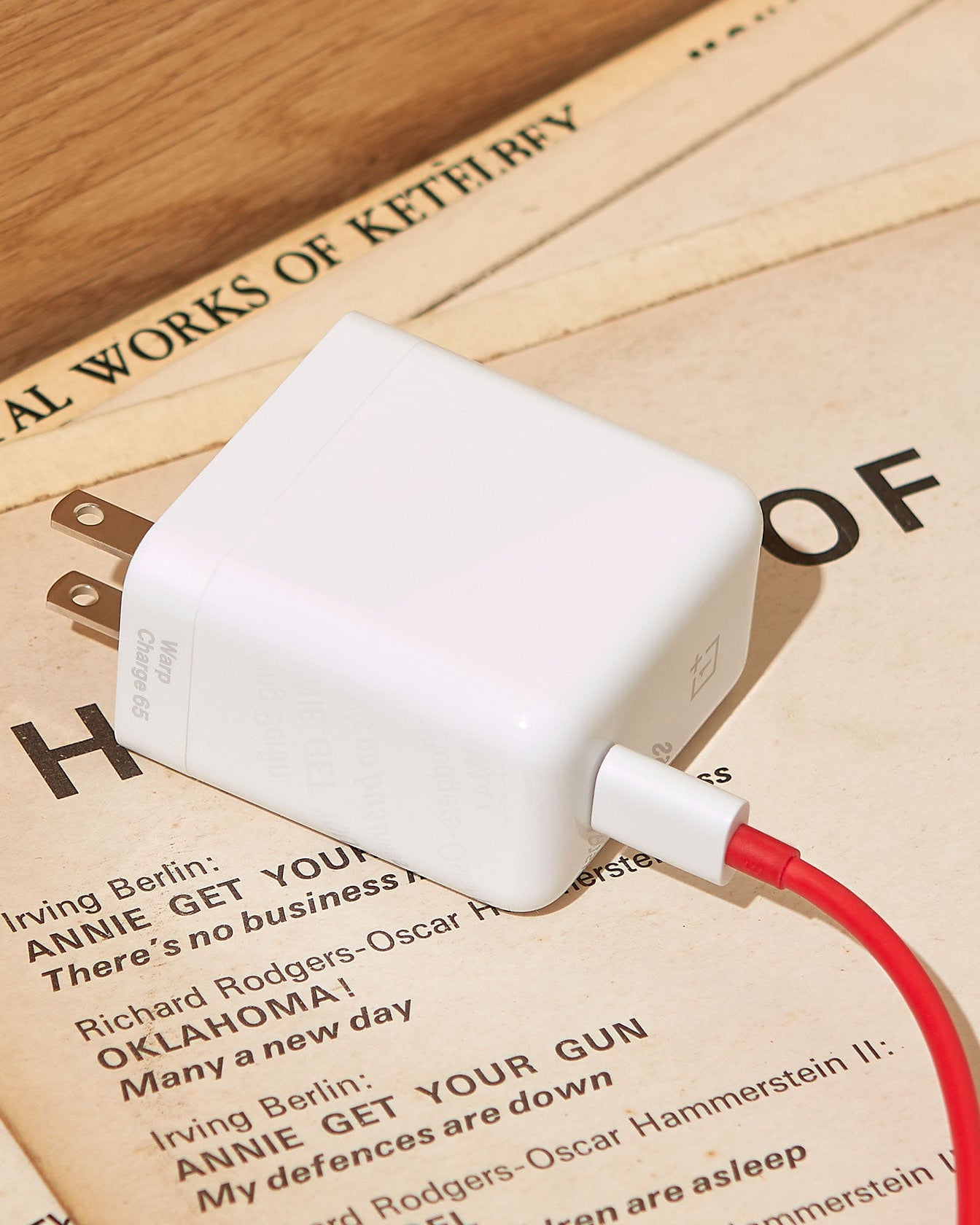 OnePlus 65W Warp Charger